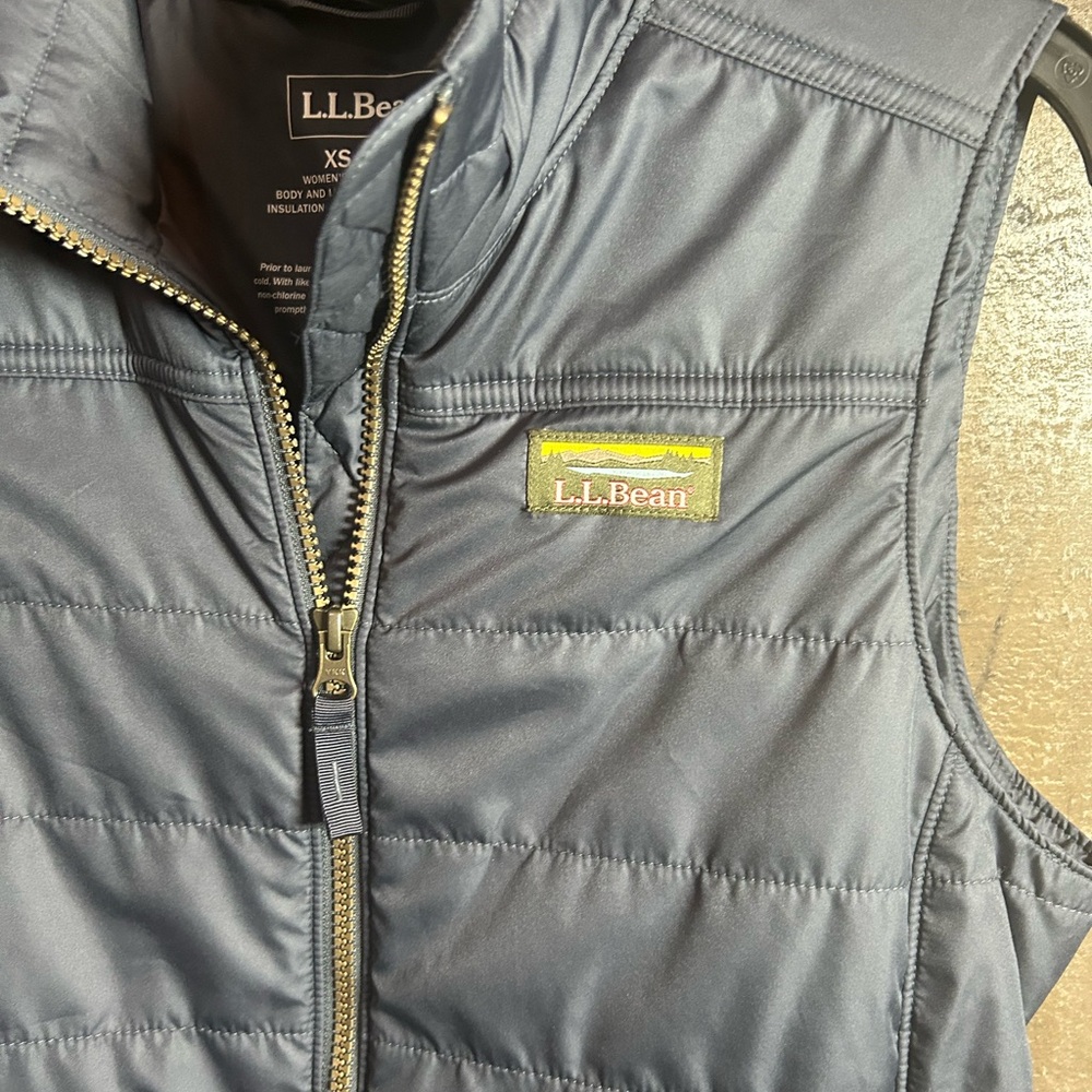 Vest - Picture 4 of 7